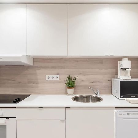 Akacfa 62 Dowtown 2Br Wifi+Ac Apartment Будапеща Екстериор снимка